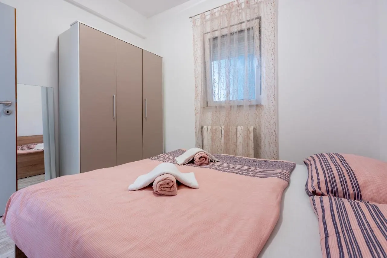 Apartments Antonija Crikvenica