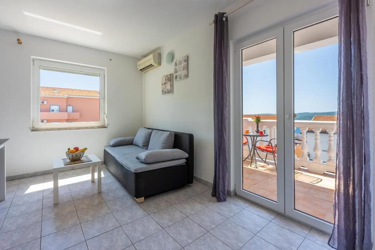Apartments Antonija Crikvenica 0*,