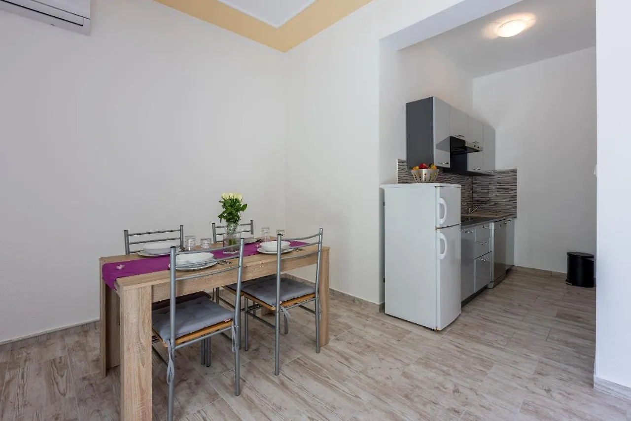Apartments Antonija Crikvenica