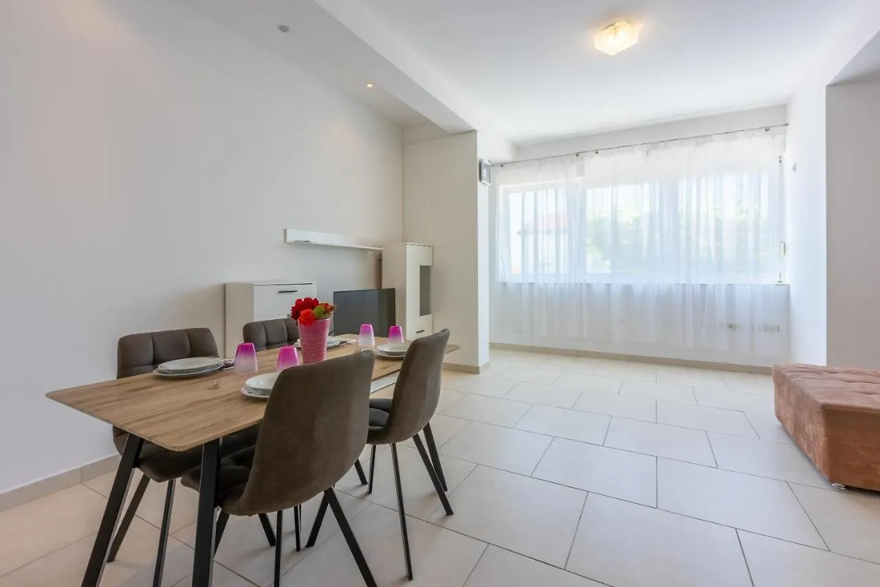 Apartments Antonija Crikvenica 0*,  Croatia